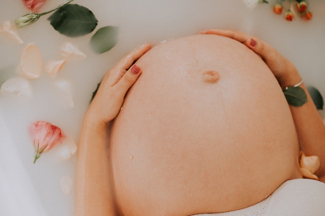 kismama masszázs a várandósság alatti tünetek enyhítésére